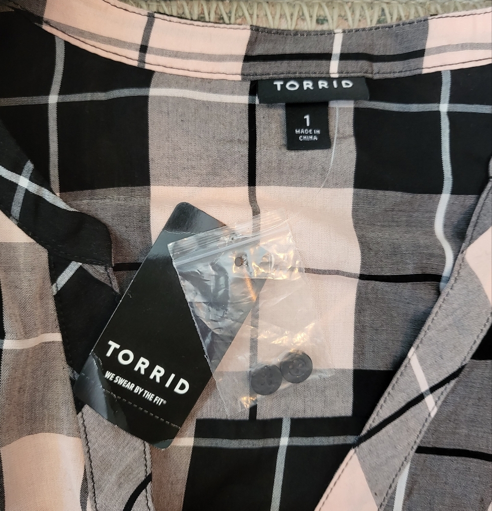 NWT TORRID Top | Size 1X | Babydoll Tunic | Pale Light Pink and Black Plaid - Picture 6 of 12